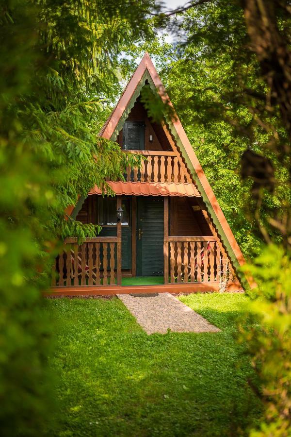 Domki Nad Stawem. Polanczyk Exterior photo